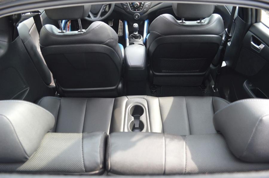  Hyundai Veloster Turbo 2012 года  (фото 66 из 244)